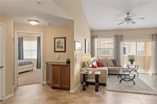 Photo #3: 2494176 Listing 