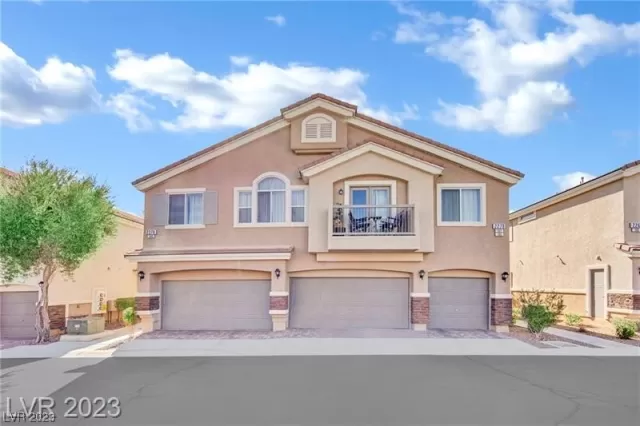 MLS: 2494186 Condo For Sale