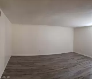 Photo #5: 2494187 Listing 