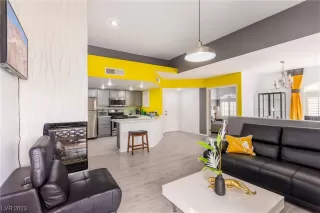 Photo #2: 2494219 Listing 