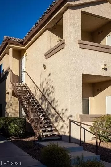 MLS: 2494237 Condo For Sale