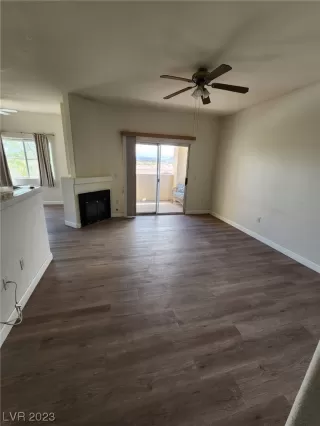 Photo #1: 2494237 Listing 