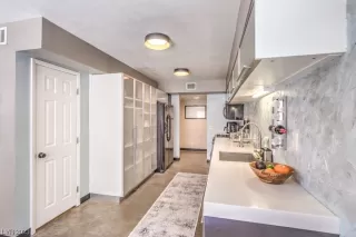 Photo #6: 2494253 Listing 