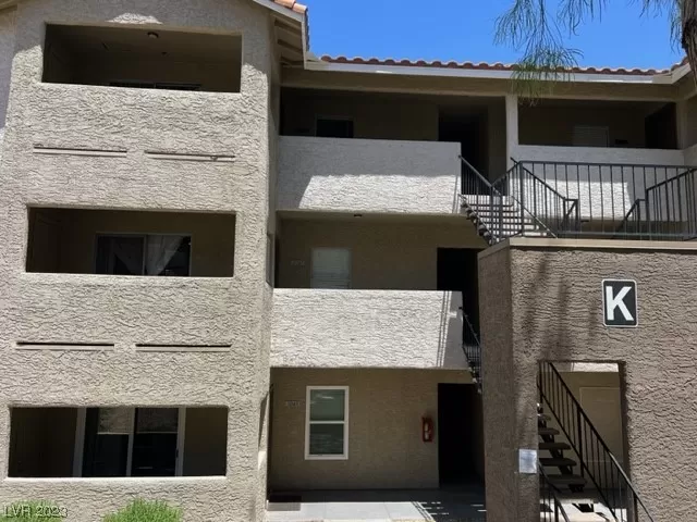 MLS: 2494255 Condo For Sale