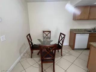 Photo #5: 2494255 Listing 