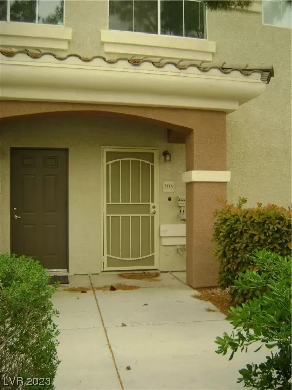 MLS: 2494284 Condo For Sale