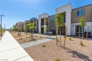 Photo #1: 2494291 Listing 