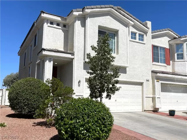 MLS: 2494307 Condo For Sale