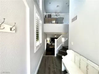 Photo #2: 2494307 Listing 