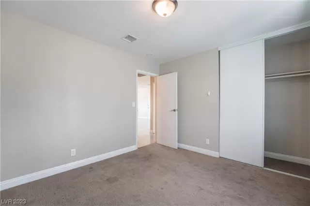 MLS: 2494308 Condo For Sale