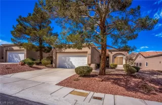 Photo #3: 2494308 Listing