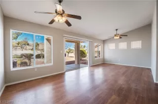 Photo #6: 2494308 Listing