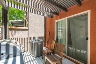 Photo #2: 2494328 Listing