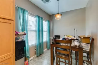 Photo #6: 2494328 Listing