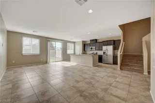 Photo #4: 2494332 Listing 