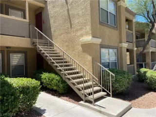 Photo #2: 2494334 Listing