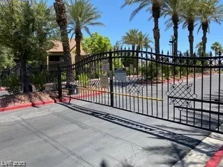 Photo #5: 2494334 Listing