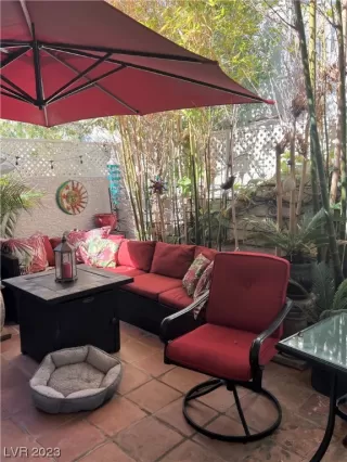 Photo #5: 2494339 Listing