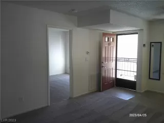 Photo #3: 2494341 Listing 