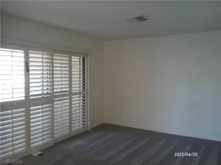 Photo #5: 2494341 Listing 