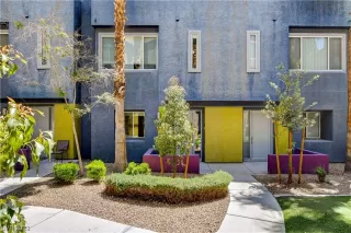 Photo #1: 2494348 Listing 