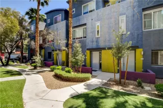 Photo #2: 2494348 Listing 