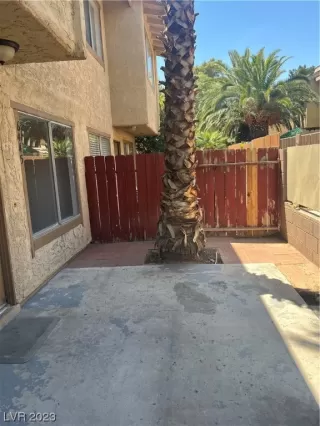 Photo #5: 2494351 Listing