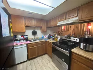 Photo #5: 2494362 Listing