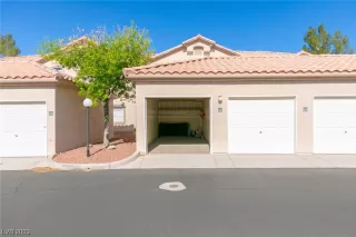 Photo #2: 2494403 Listing