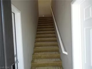 Photo #6: 2494406 Listing 