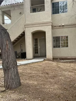 Photo #1: 2494458 Listing 