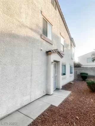 Photo #1: 2494471 Listing