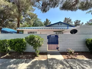 Photo #1: 2494477 Listing