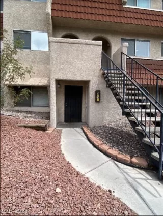 Photo #4: 2494482 Listing 