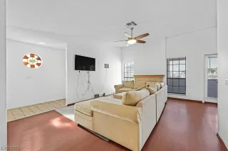 Photo #2: 2494498 Listing 