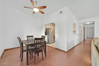 Photo #5: 2494498 Listing 