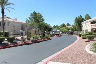 Photo #1: 2494501 Listing 