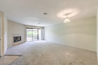 Photo #3: 2494515 Listing 