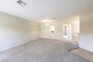 Photo #6: 2494515 Listing 