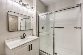 Photo #6: 2494525 Listing 