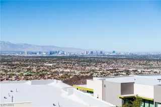 Photo #1: 2494530 Listing 