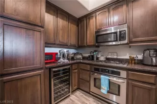 Photo #3: 2494545 Listing 