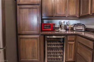 Photo #5: 2494545 Listing 