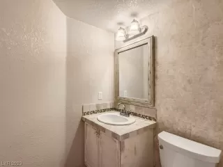 Photo #6: 2494565 Listing 