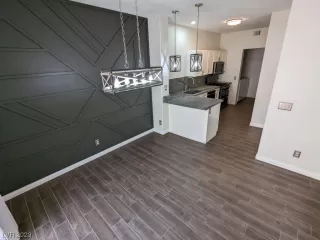 Photo #5: 2494575 Listing 