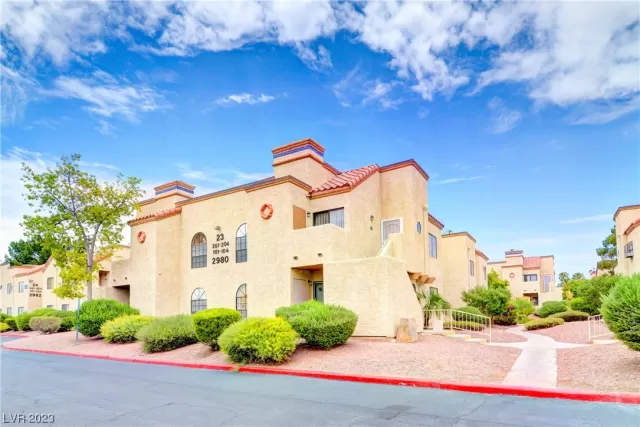 MLS: 2494595 Condo For Sale