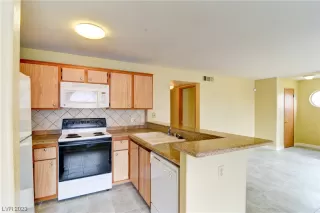 Photo #3: 2494595 Listing 