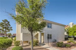 Photo #5: 2494596 Listing 