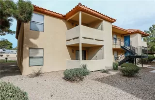 Photo #1: 2494600 Listing 