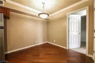 Photo #4: 2494600 Listing 
